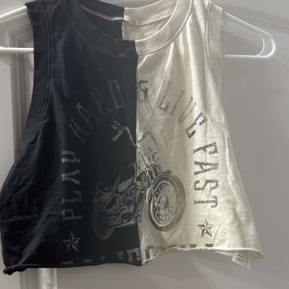 5/$25 Hollister Black and Cream Graphic Tank Top